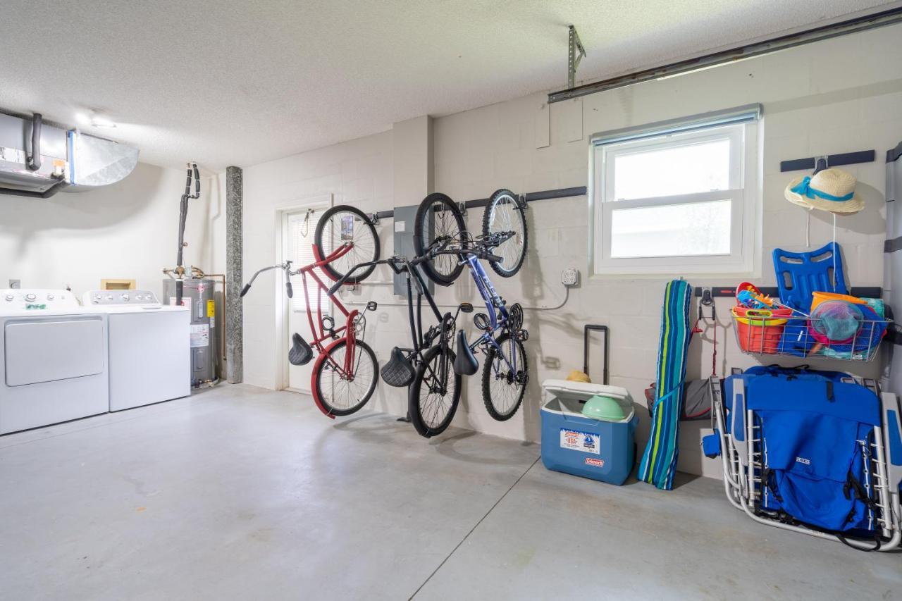 Venice Beach Shops Bbq Bikes Beach Stuff Exterior photo